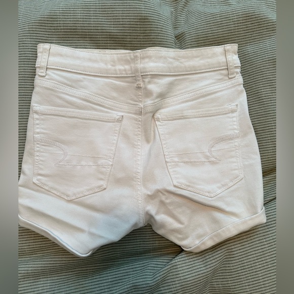 American Eagle Super Hi-Rise Twill White Shorts - Picture 3 of 5